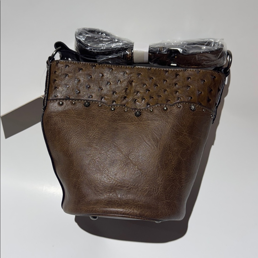 Justin Boots Brown Conceal and Carry Faux Leather Purse brand new with tags